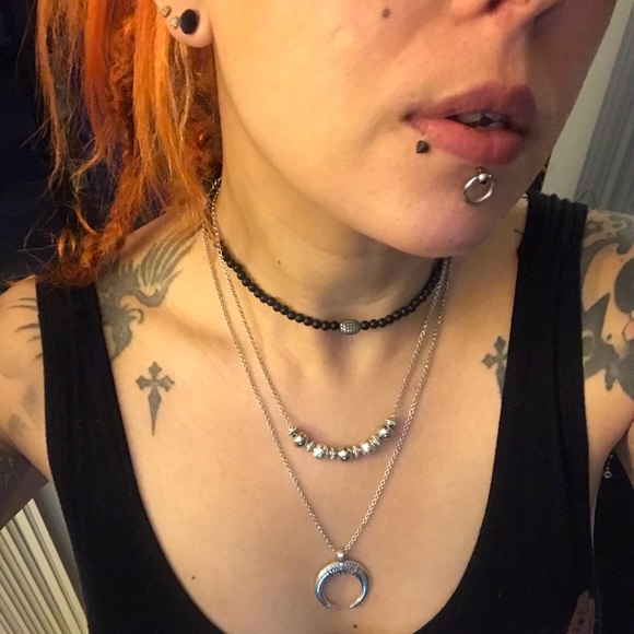 Double layer crecent moon horn silver necklace - Picture 9 of 10